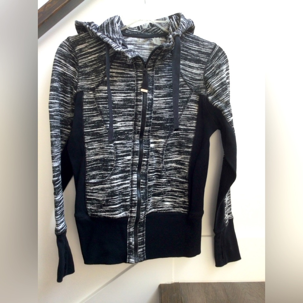 Zella black space dye zip front hoodie with thumb holes, size S